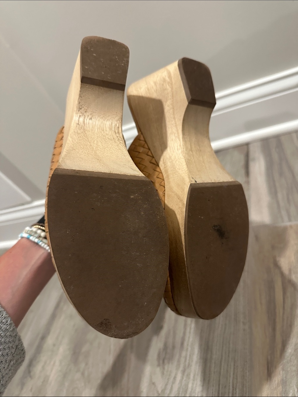 Everlane Woven Leather Clog Mules in Tan - Picture 3 of 4
